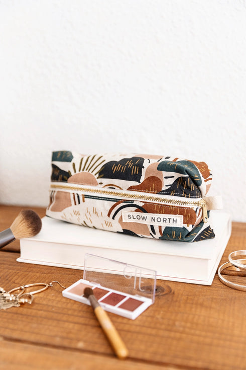 Travel Pouch - Rainbow Hill